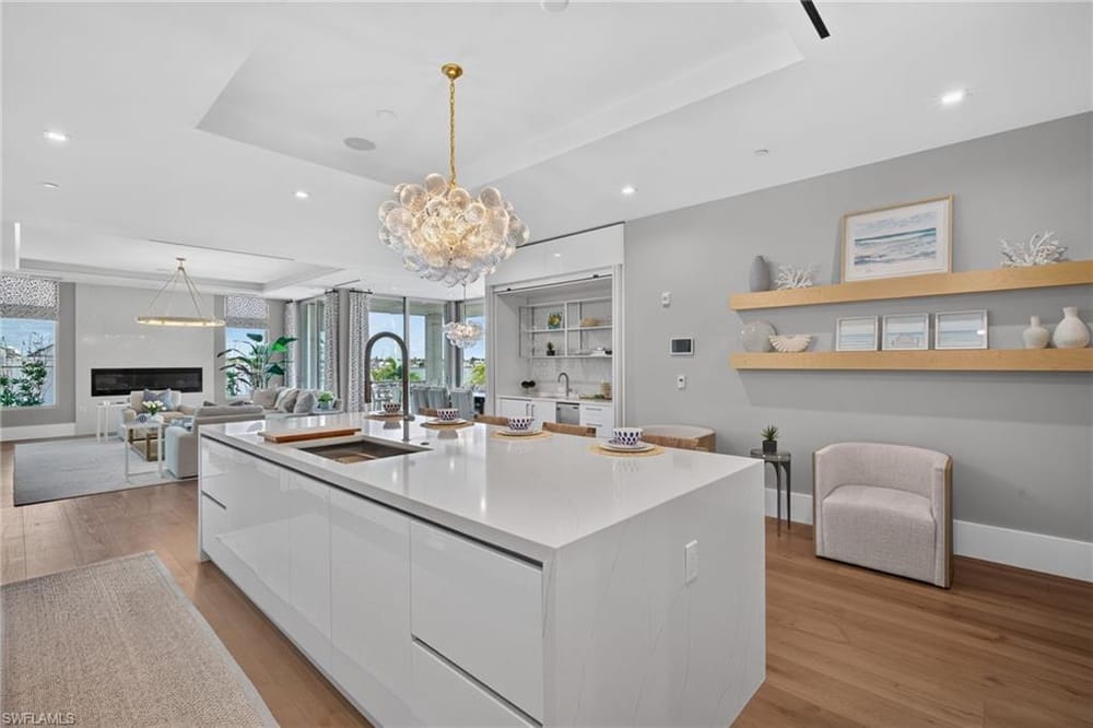 1165 8th St. S #302 – #226028046 - Olde Naples