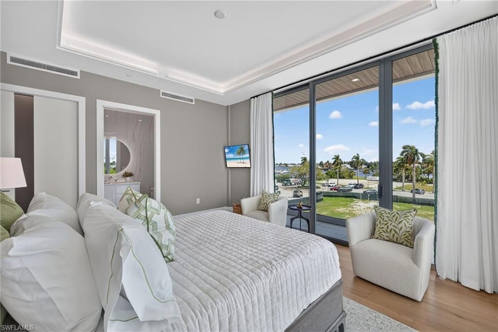 1165 8th St. S #302 – #226028046 - Olde Naples