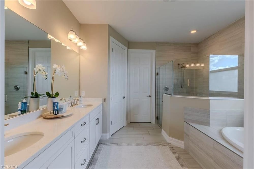 18750 Lake Hammock Dr. – #226028159 - Royal Palm Golf Estates