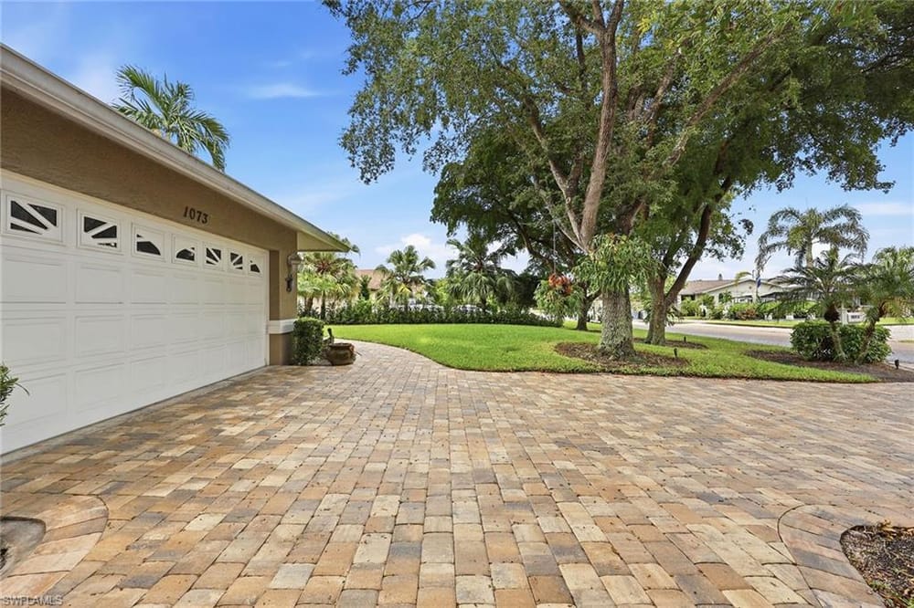 1073 Alhambra Cir. – #226028173 - Naples Twin Lakes