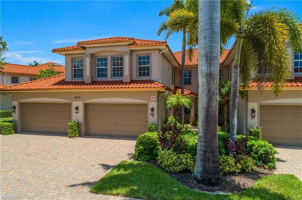 6434 Legacy Cir. 401 – #226028258 - Lely Resort