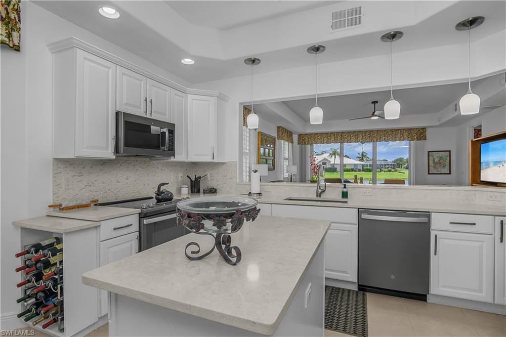 6434 Legacy Cir. 401 – #226028258 - Lely Resort