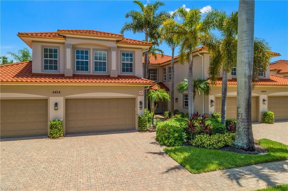 6434 Legacy Cir. 401 – #226028258 - Lely Resort