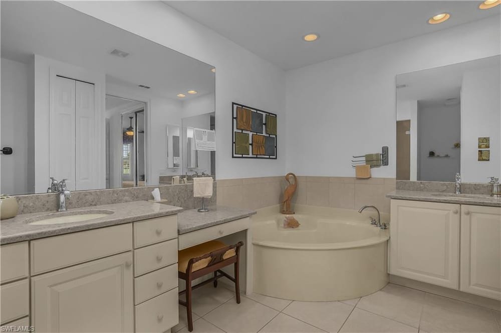 6434 Legacy Cir. 401 – #226028258 - Lely Resort