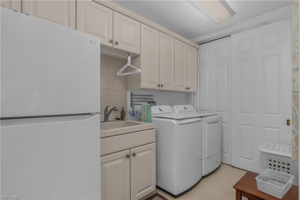 6434 Legacy Cir. 401 – #226028258 - Lely Resort
