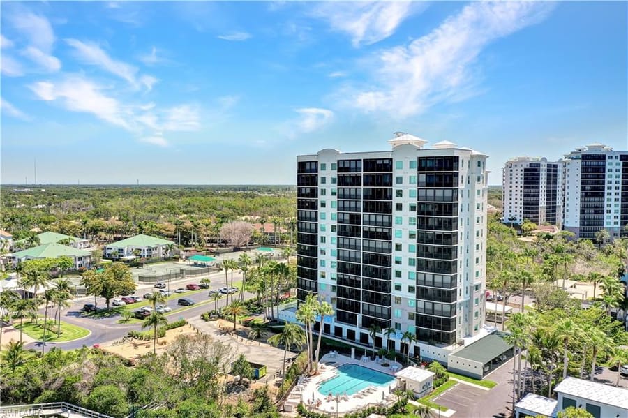 430 Cove Tower Dr. 403 – #225069429