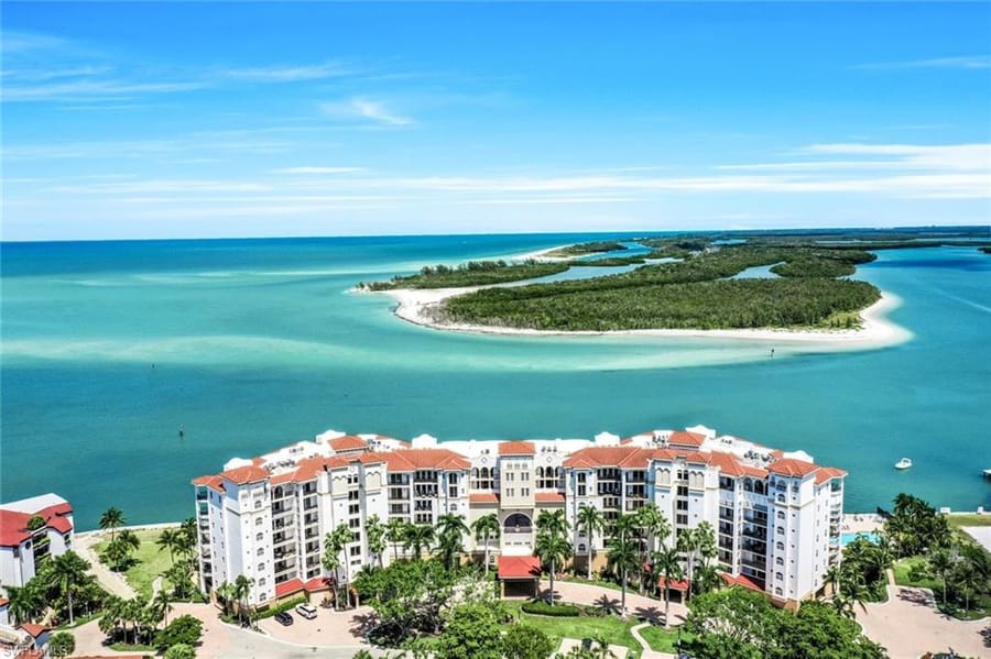 700 La Peninsula Blvd. 206 – #225078371