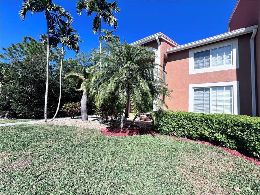 1240 Wildwood Lakes Blvd. N 101 – #226007106