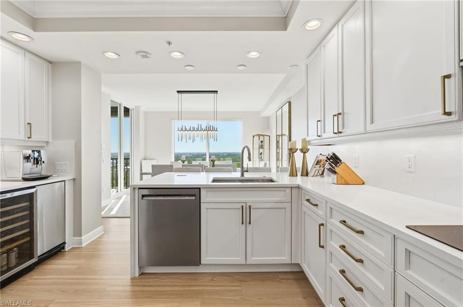 445 Cove Tower Dr. 1001 – #226007149