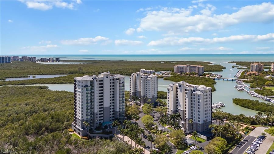 425 Cove Tower Dr. 502 – #226012537