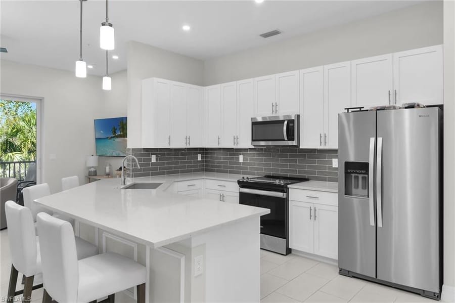 268 Indies Dr. E 202 – #226016603