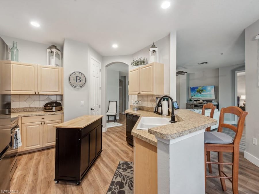 7856 Clemson St. N 8 102 – #226018264