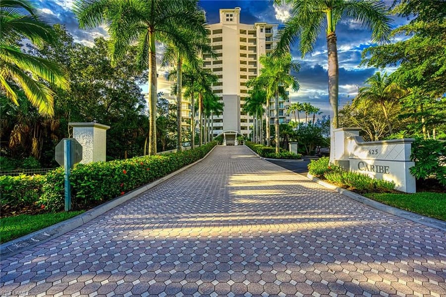 425 Cove Tower Dr. 901 – #226022278