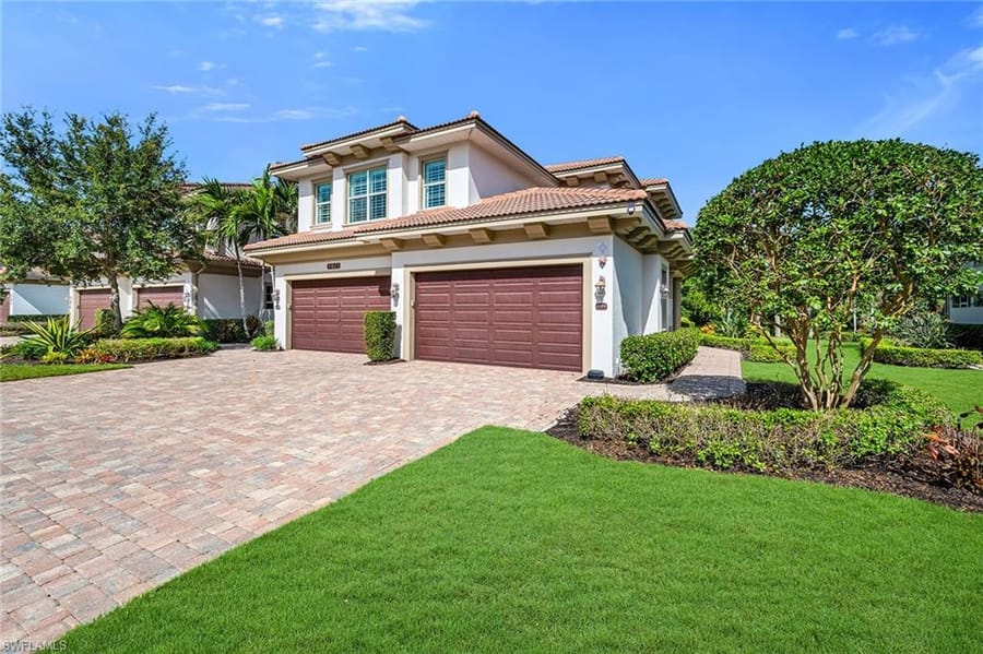 7825 Hawthorne Dr. 2104 – #226026308
